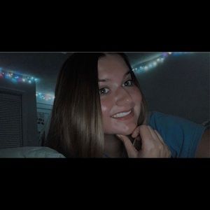 Meet your Posher, Kelli